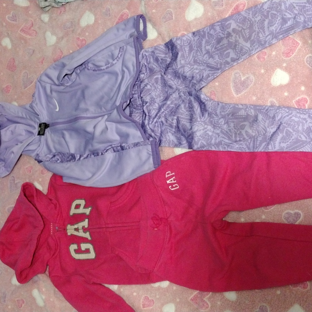 Gap and nike bundle